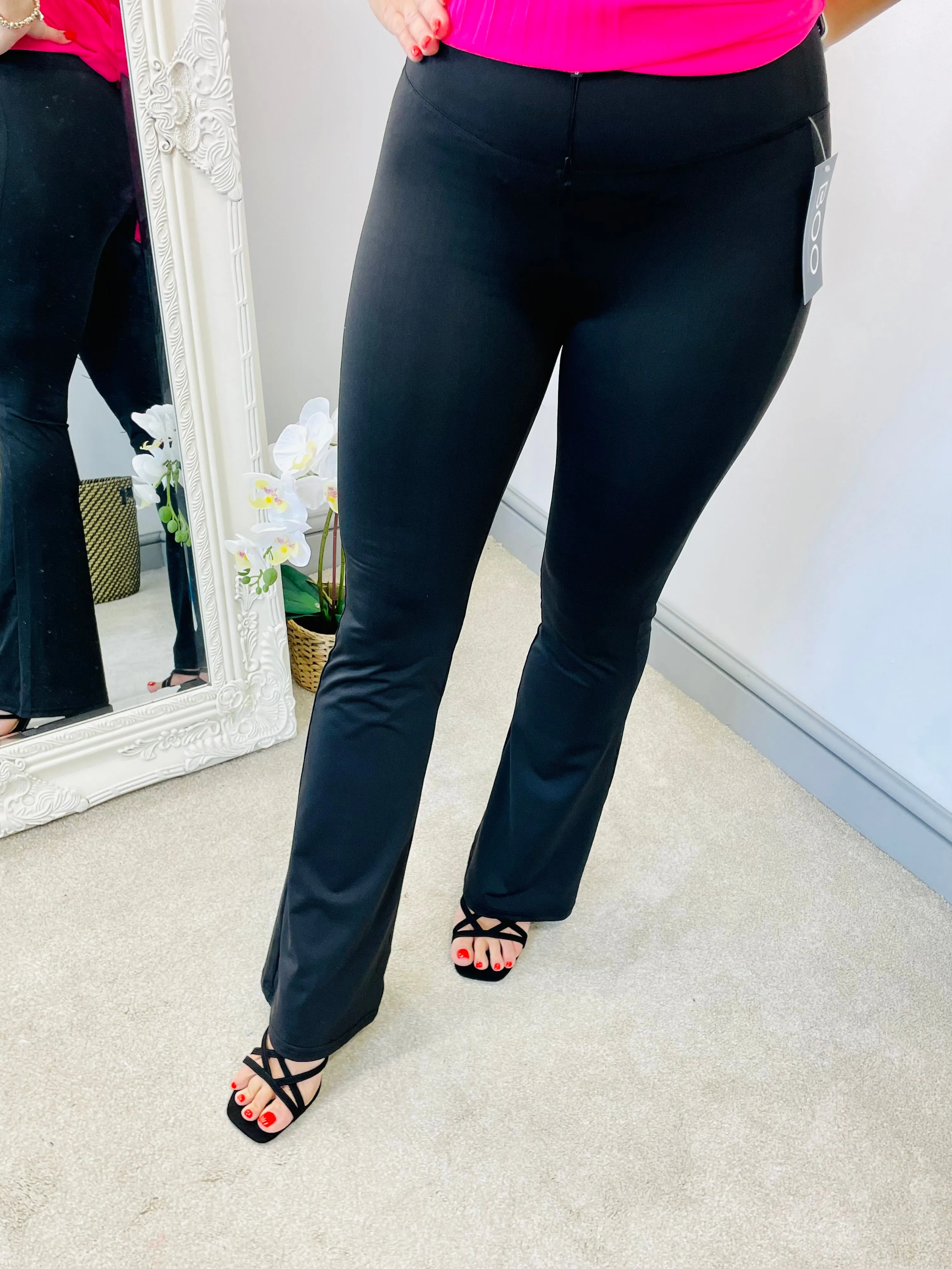 The ELSA stretch Lycra black flared leggings